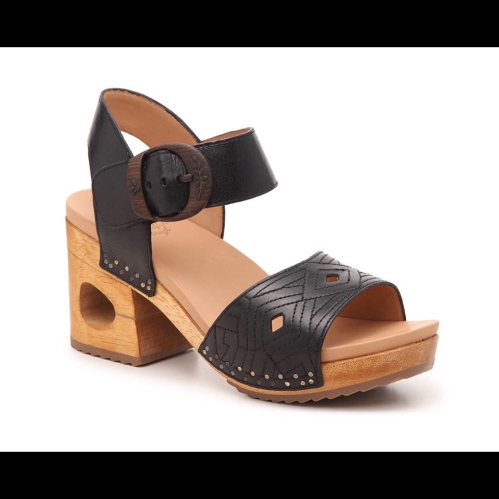 New Dansko sandals black leather